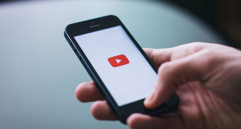 Combien peut-on gagner avec 1 milliard de vues sur YouTube : Chiffres révélés ?