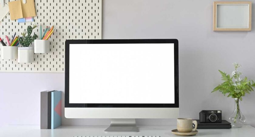 Écran blanc PC : 8 solutions rapides et efficaces