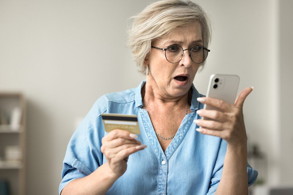 Dois je d’abord contacter le commerçant en cas de double prélèvement