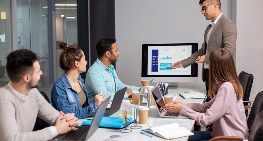 Comment comparer les critères de filtrage pour personnaliser sa liste de prospection d’entreprises