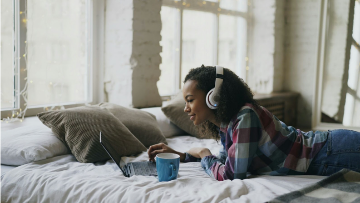 L’avenir du divertissement en ligne : jeux vidéo, streaming et médias interactifs