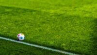 Les données VAR influencent-elles les pronostics de paris football ?