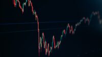 Optimisez votre parcours Forex : Comment BrainTrade vous protège des arnaques